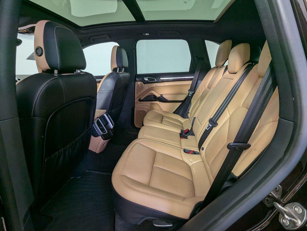 used 2017 Porsche Cayenne car