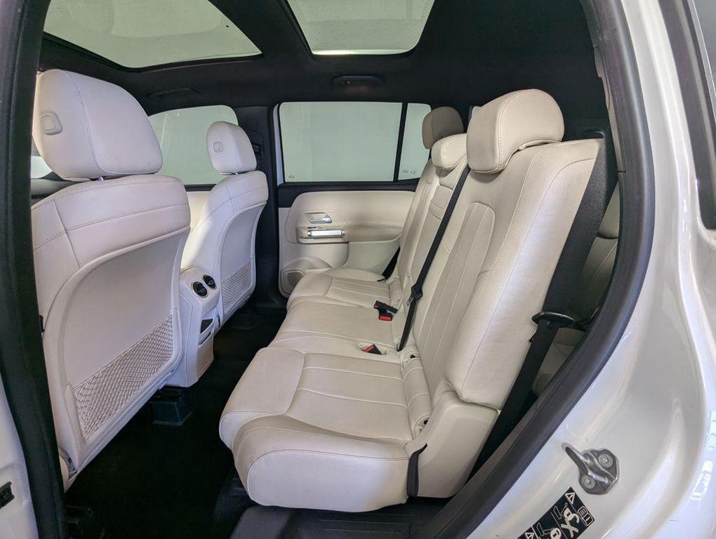 used 2021 Mercedes-Benz GLB 250 car, priced at $26,952