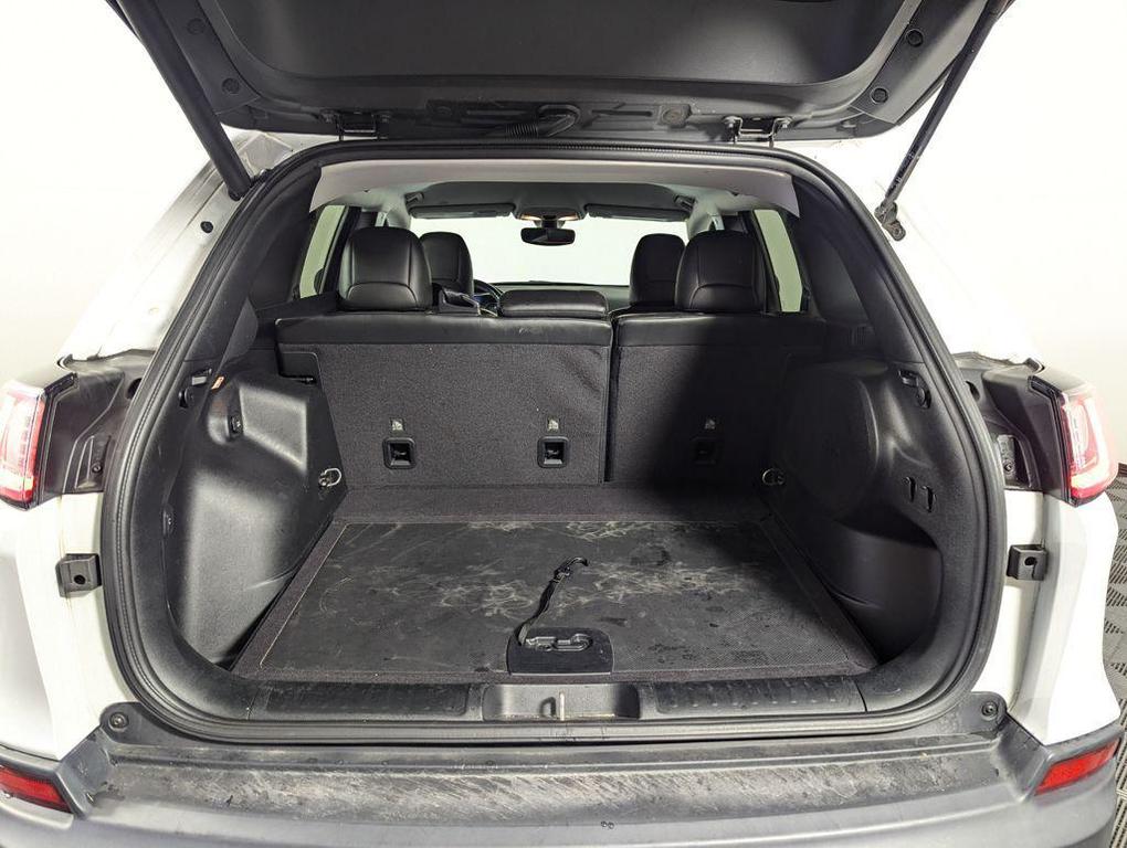 used 2020 Jeep Cherokee car, priced at $16,932