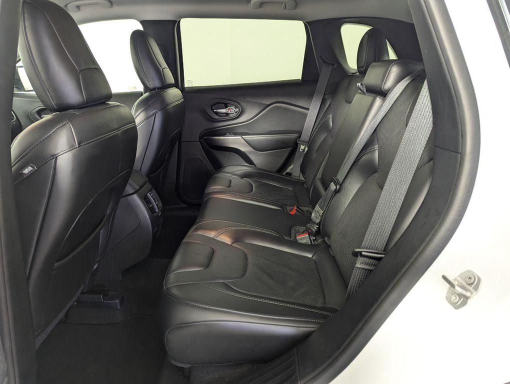 used 2020 Jeep Cherokee car, priced at $16,932