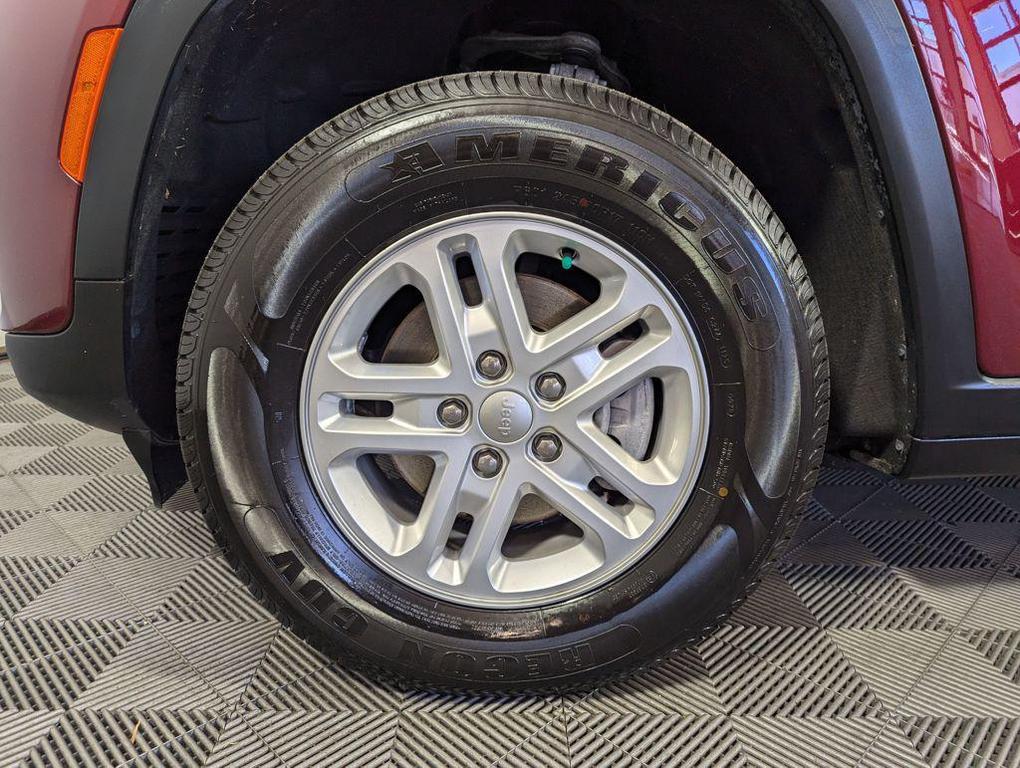 used 2024 Jeep Grand Cherokee car, priced at $23,646