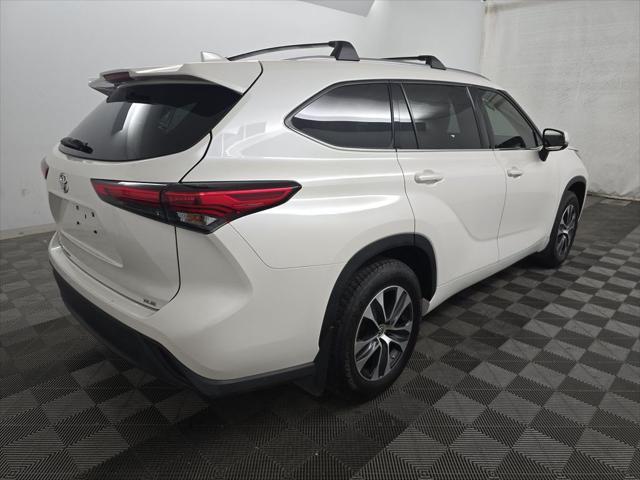 used 2020 Toyota Highlander car, priced at $29,860