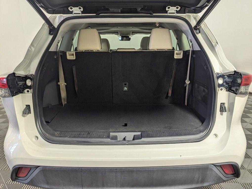 used 2020 Toyota Highlander car, priced at $28,997