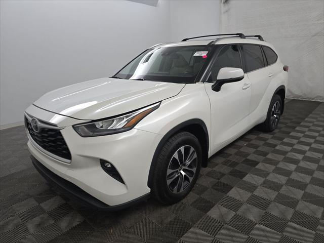 used 2020 Toyota Highlander car, priced at $29,860