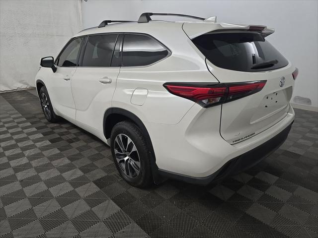 used 2020 Toyota Highlander car, priced at $29,860