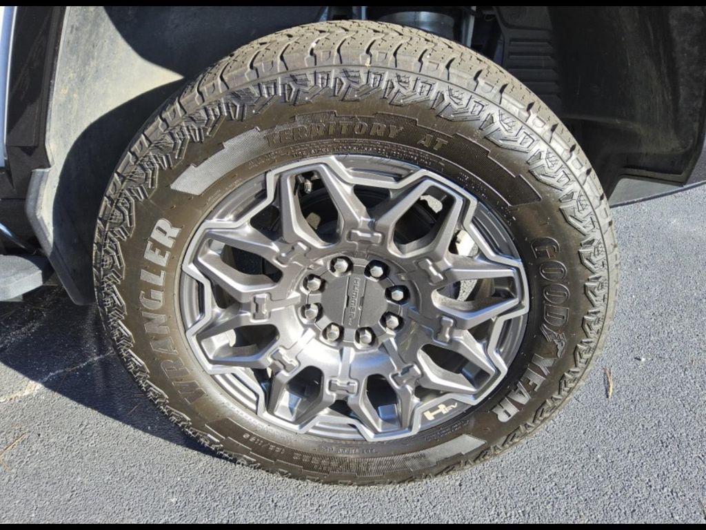 used 2025 GMC HUMMER EV SUV car, priced at $74,825