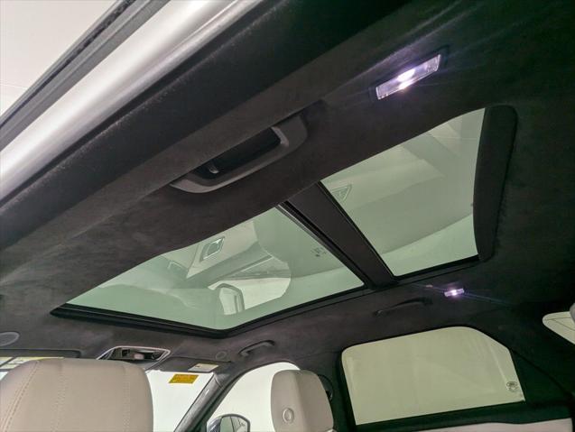 used 2021 Land Rover Range Rover Velar car, priced at $35,219