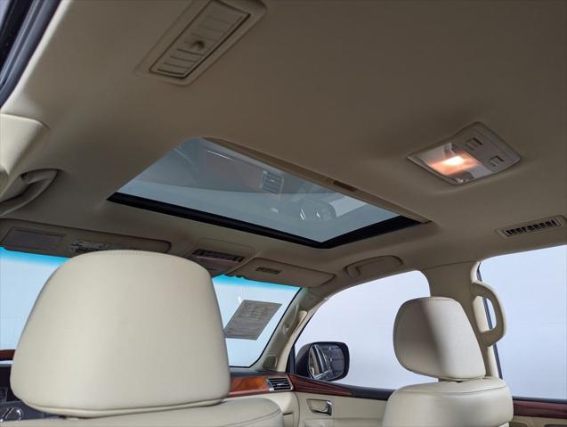 used 2009 Lexus LX 570 car, priced at $26,988