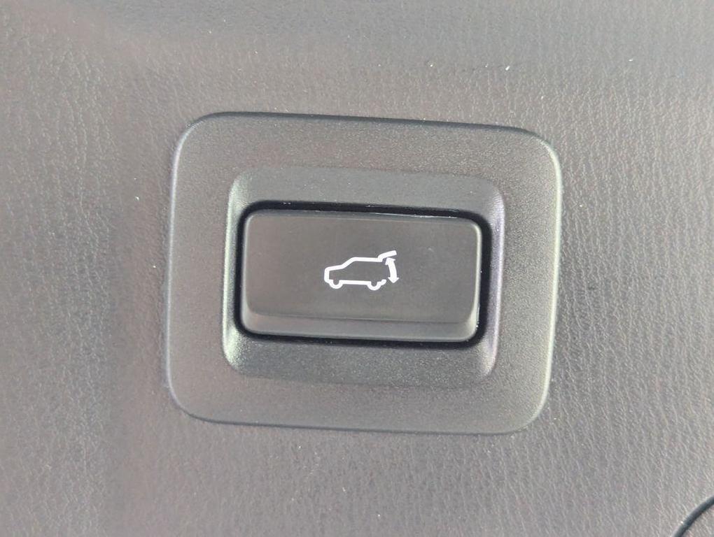 used 2022 Mazda CX-9 car, priced at $27,981