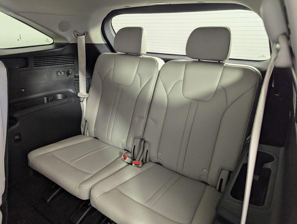 used 2021 Kia Sorento car, priced at $23,832