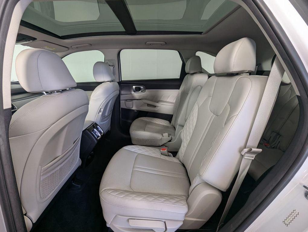 used 2021 Kia Sorento car, priced at $23,832