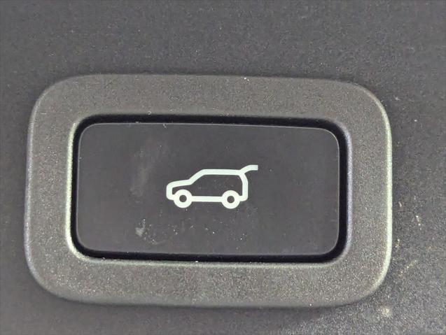 used 2022 Land Rover Range Rover Velar car, priced at $35,746