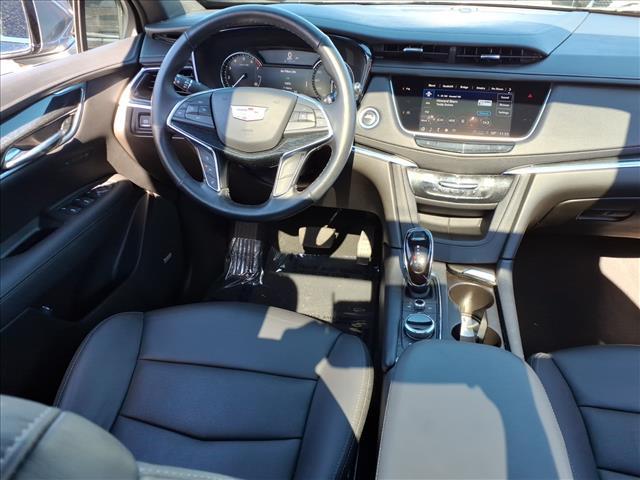 used 2022 Cadillac XT5 car, priced at $32,985