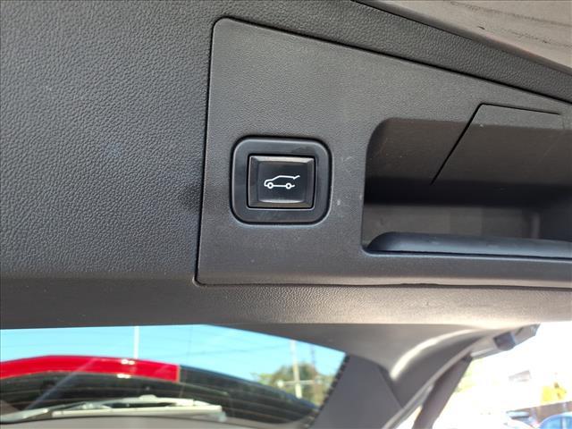 used 2022 Cadillac XT5 car, priced at $32,985