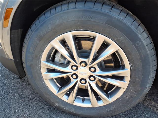 used 2022 Cadillac XT5 car, priced at $32,985