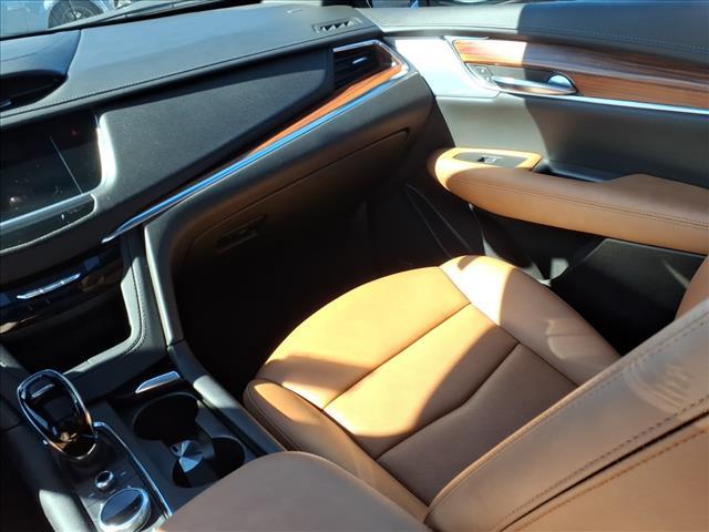 used 2023 Cadillac XT5 car, priced at $33,985