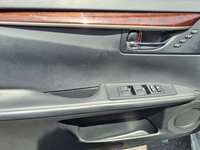 used 2013 Lexus ES 350 car, priced at $17,985