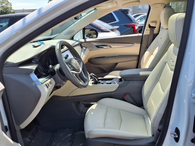 used 2022 Cadillac XT5 car, priced at $33,985