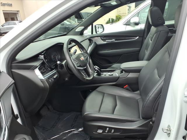 used 2023 Cadillac XT5 car, priced at $32,985