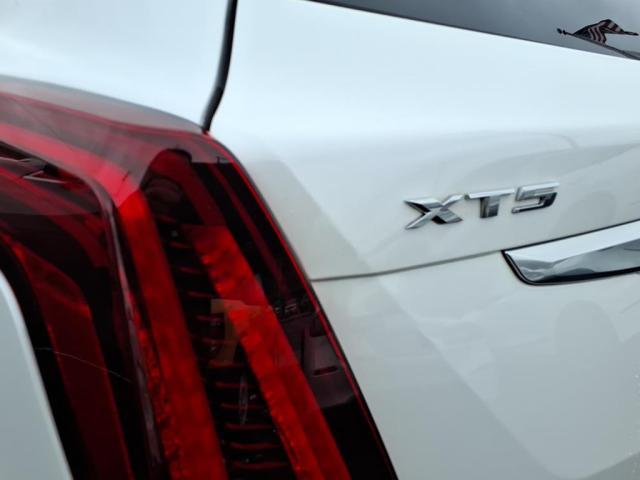 used 2023 Cadillac XT5 car, priced at $32,985