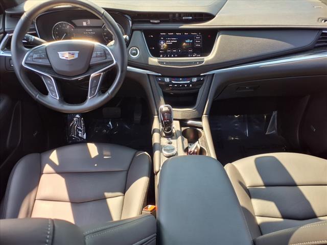used 2023 Cadillac XT5 car, priced at $34,585
