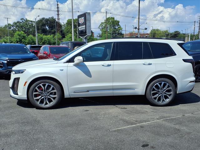 used 2022 Cadillac XT6 car, priced at $38,585