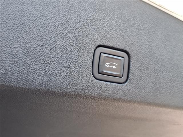 used 2022 Cadillac XT6 car, priced at $38,585