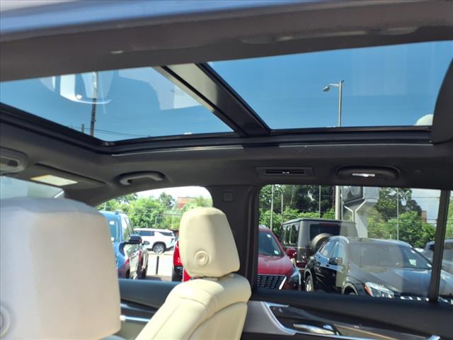 used 2022 Cadillac XT6 car, priced at $38,585
