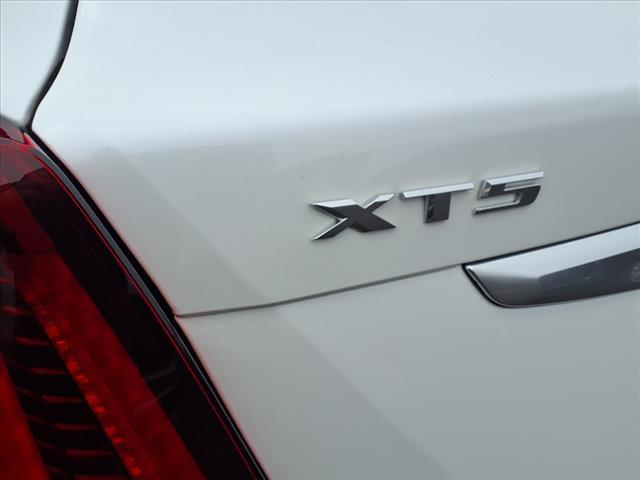 used 2022 Cadillac XT5 car, priced at $32,985