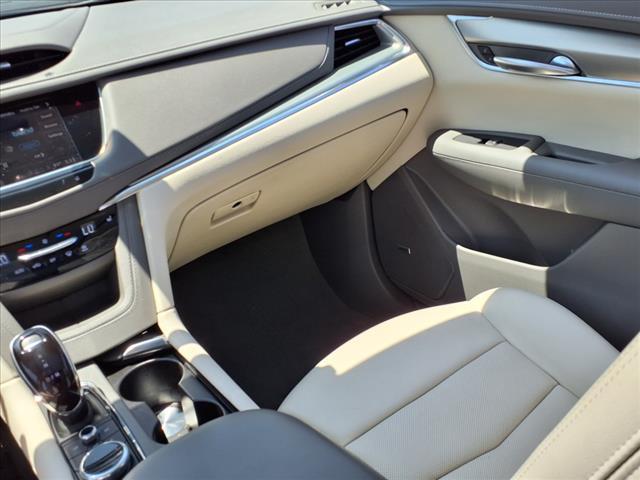 used 2022 Cadillac XT5 car, priced at $32,585