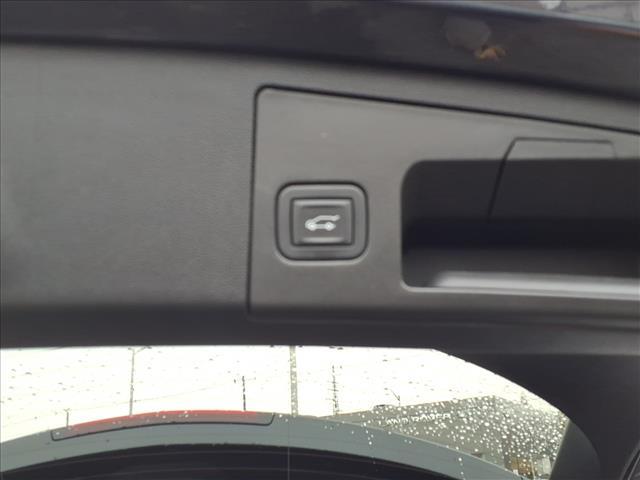 used 2023 Cadillac XT4 car, priced at $31,985