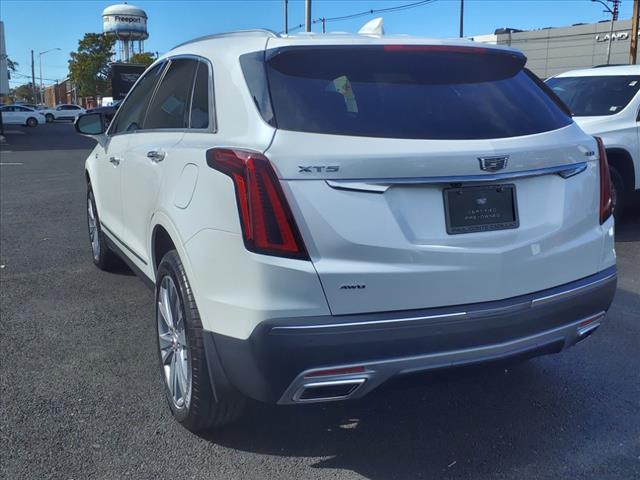 used 2022 Cadillac XT5 car, priced at $35,995