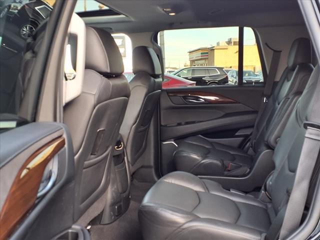 used 2020 Cadillac Escalade car, priced at $45,995