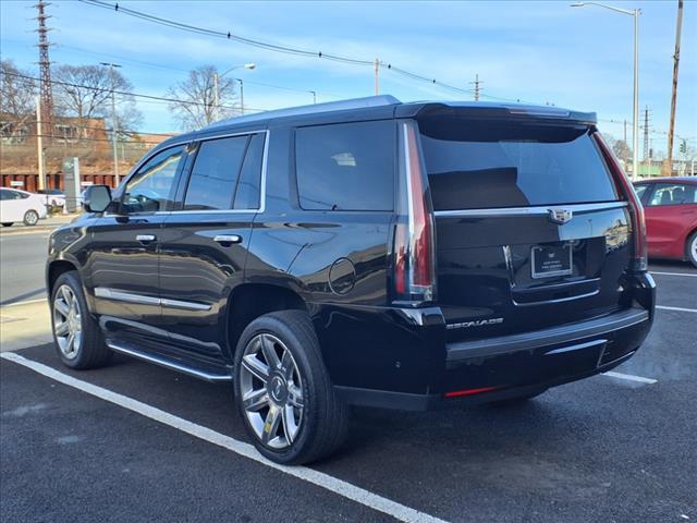 used 2020 Cadillac Escalade car, priced at $45,995