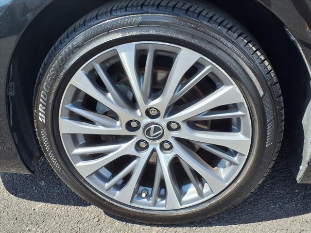 used 2021 Lexus ES 350 car, priced at $31,585