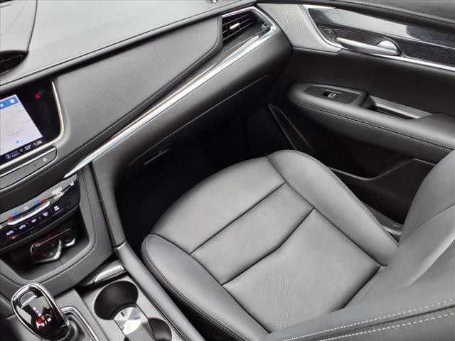used 2022 Cadillac XT5 car, priced at $33,985