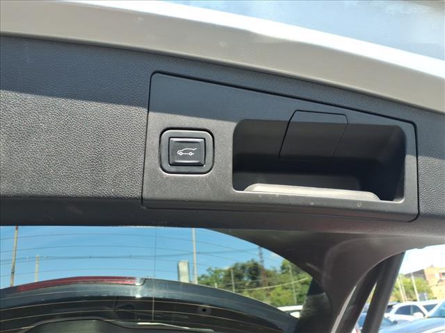 used 2022 Cadillac XT4 car, priced at $27,985