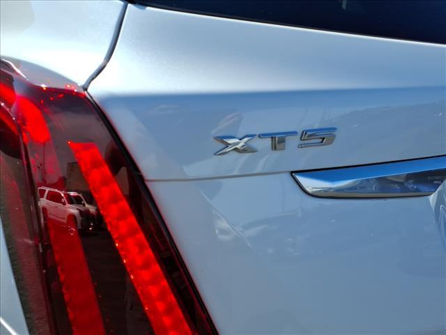 used 2022 Cadillac XT5 car, priced at $33,585