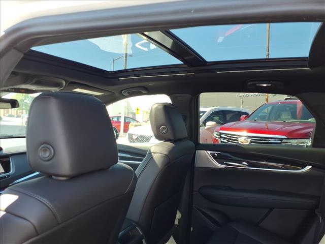 used 2022 Cadillac XT5 car, priced at $33,585