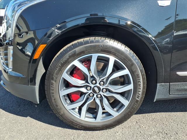 used 2022 Cadillac XT5 car, priced at $37,985