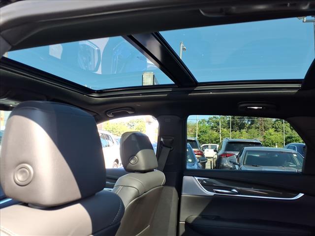 used 2022 Cadillac XT5 car, priced at $37,985