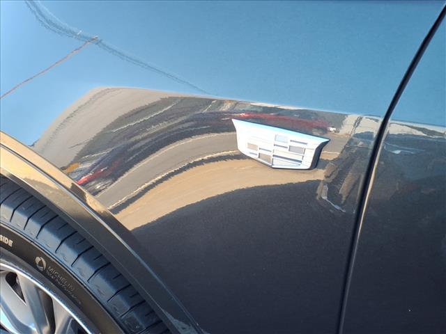 used 2022 Cadillac XT5 car, priced at $31,585