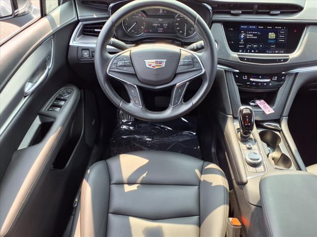 used 2022 Cadillac XT5 car, priced at $27,985