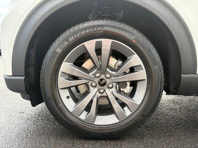 new 2025 Ford Explorer car, priced at $47,000