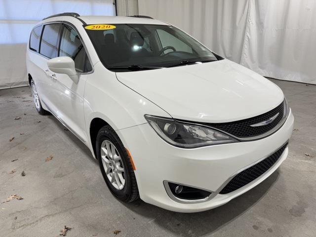 used 2020 Chrysler Pacifica car, priced at $19,753