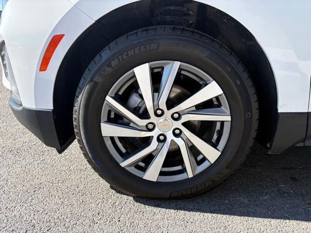 used 2024 Chevrolet Equinox car, priced at $20,900