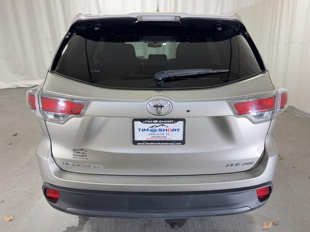 used 2014 Toyota Highlander car, priced at $12,995