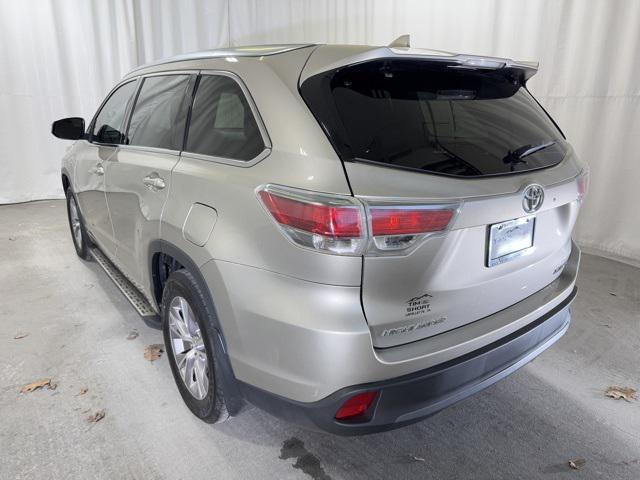 used 2014 Toyota Highlander car, priced at $12,995