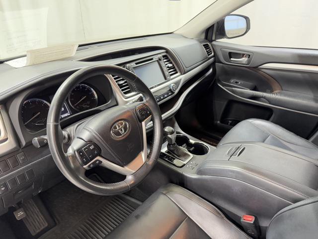 used 2014 Toyota Highlander car, priced at $12,995