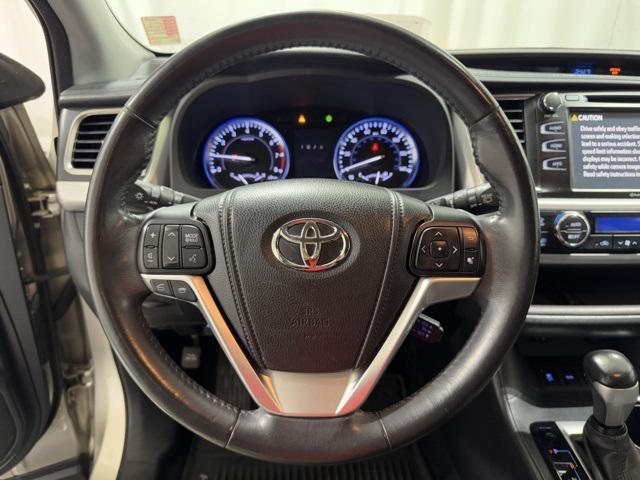 used 2014 Toyota Highlander car, priced at $12,995